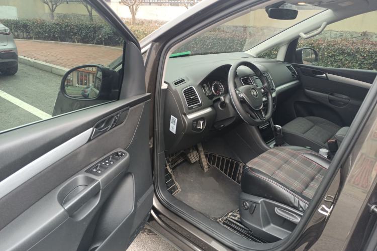 Used Volkswagen Sharan 2018 380TSI Comfort Edition 7-Seater Driver Seat