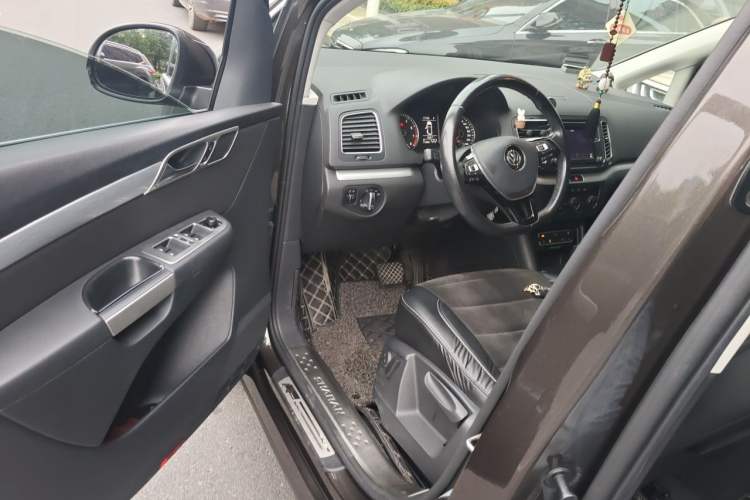 Used Volkswagen Sharan 2018 Revised Version 380TSI Comfort Edition 7-Seater Driver Seat