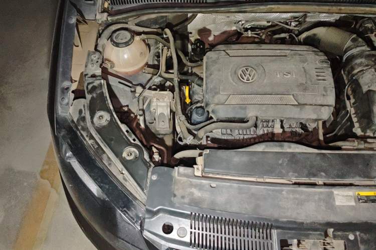 Used Volkswagen Sharan 2018 380TSI Luxury 7-Seater Engine Bay Right