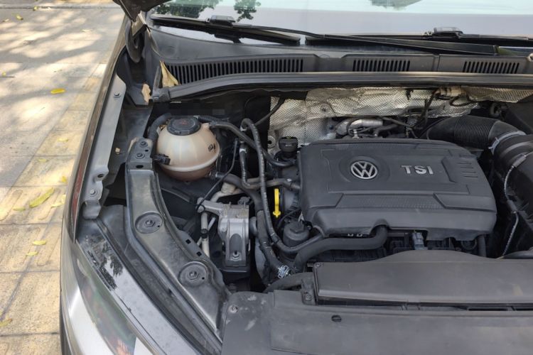 Used Volkswagen Sharan 2018 380TSI Comfort Edition 6-Seater Engine Bay Right