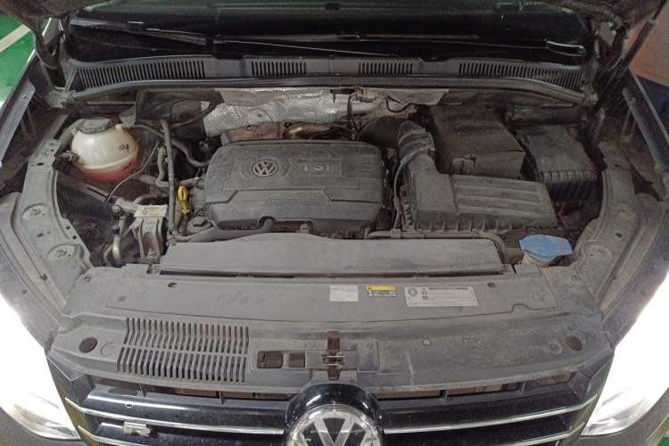Used Volkswagen Sharan 2018 380TSI Flagship Model 6-Seater Engine Bay