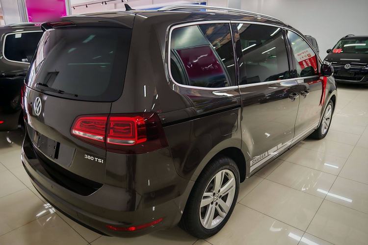 Used Volkswagen Sharan 2018 380TSI Comfort Edition 7-Seater Exterior 4