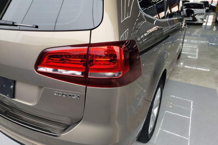 Used Volkswagen Sharan 2018 Revised Version 380TSI Comfort Edition 7-Seater Exterior 6
