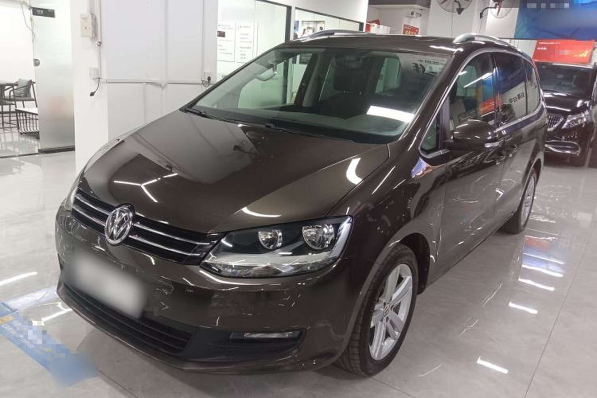 Used Volkswagen Sharan 2018 380TSI Comfort Edition 7-Seater Front Left 45 Deg