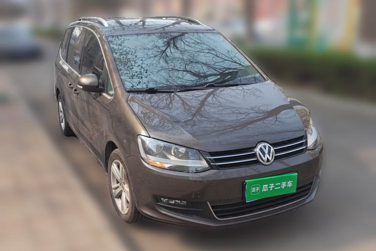 Used Volkswagen Sharan 2018 380TSI Luxury 7-Seater Front Right 45 Deg