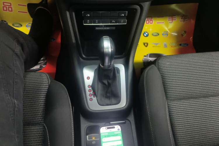 Used Volkswagen Sharan 2018 380TSI Comfort Edition 6-Seater Gear Lever