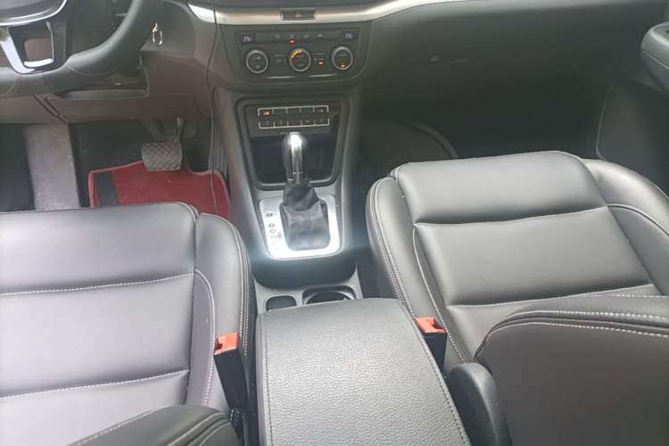Used Volkswagen Sharan 2018 380TSI Comfort Edition 7-Seater Gear Lever