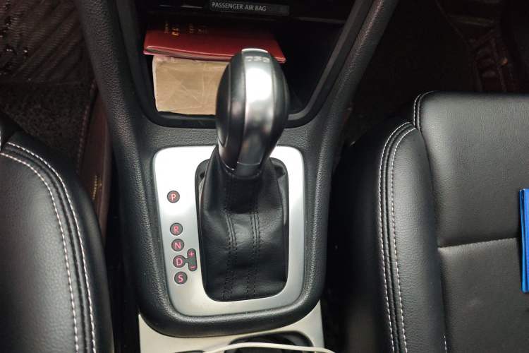 Used Volkswagen Sharan 2018 380TSI Comfort Edition 7-Seater Gear Lever