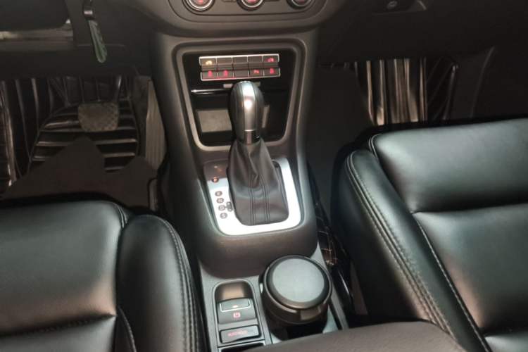 Used Volkswagen Sharan 2018 380TSI Comfort Edition 7-Seater Gear Lever