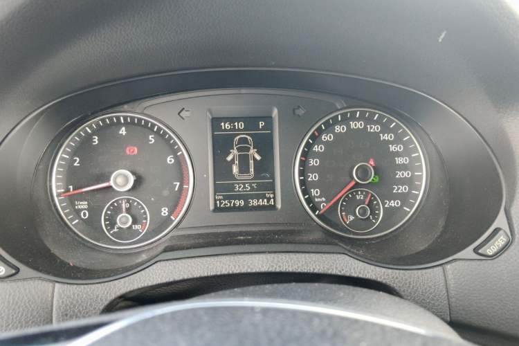 Used Volkswagen Sharan 2018 380TSI Comfort Edition 7-Seater Instrument Cluster