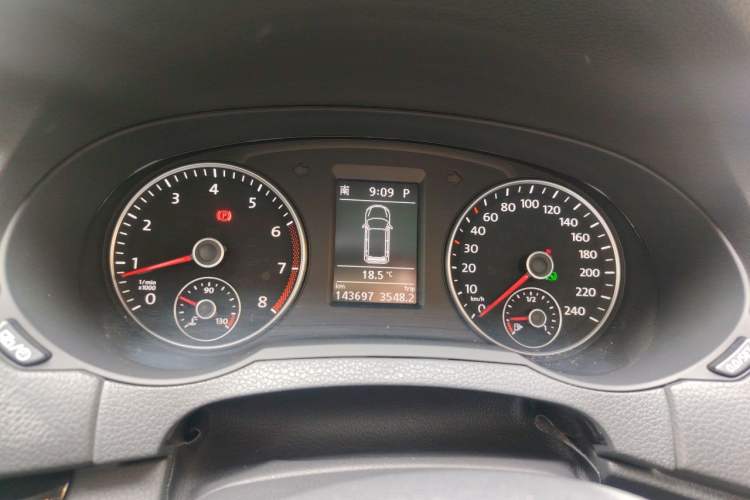 Used Volkswagen Sharan 2018 380TSI Luxury 7-Seater Instrument Cluster
