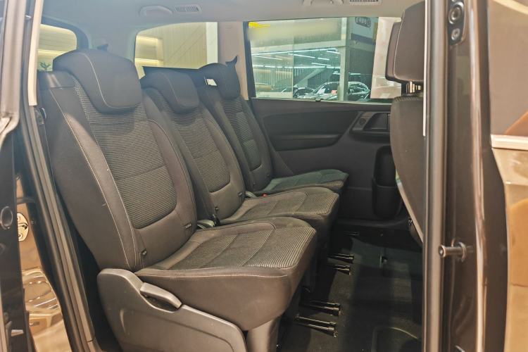 Used Volkswagen Sharan 2018 380TSI Comfort Edition 7-Seater Interior 10