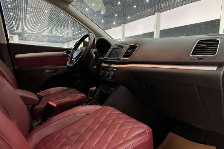 Used Volkswagen Sharan 2018 380TSI Comfort Edition 7-Seater Interior 12