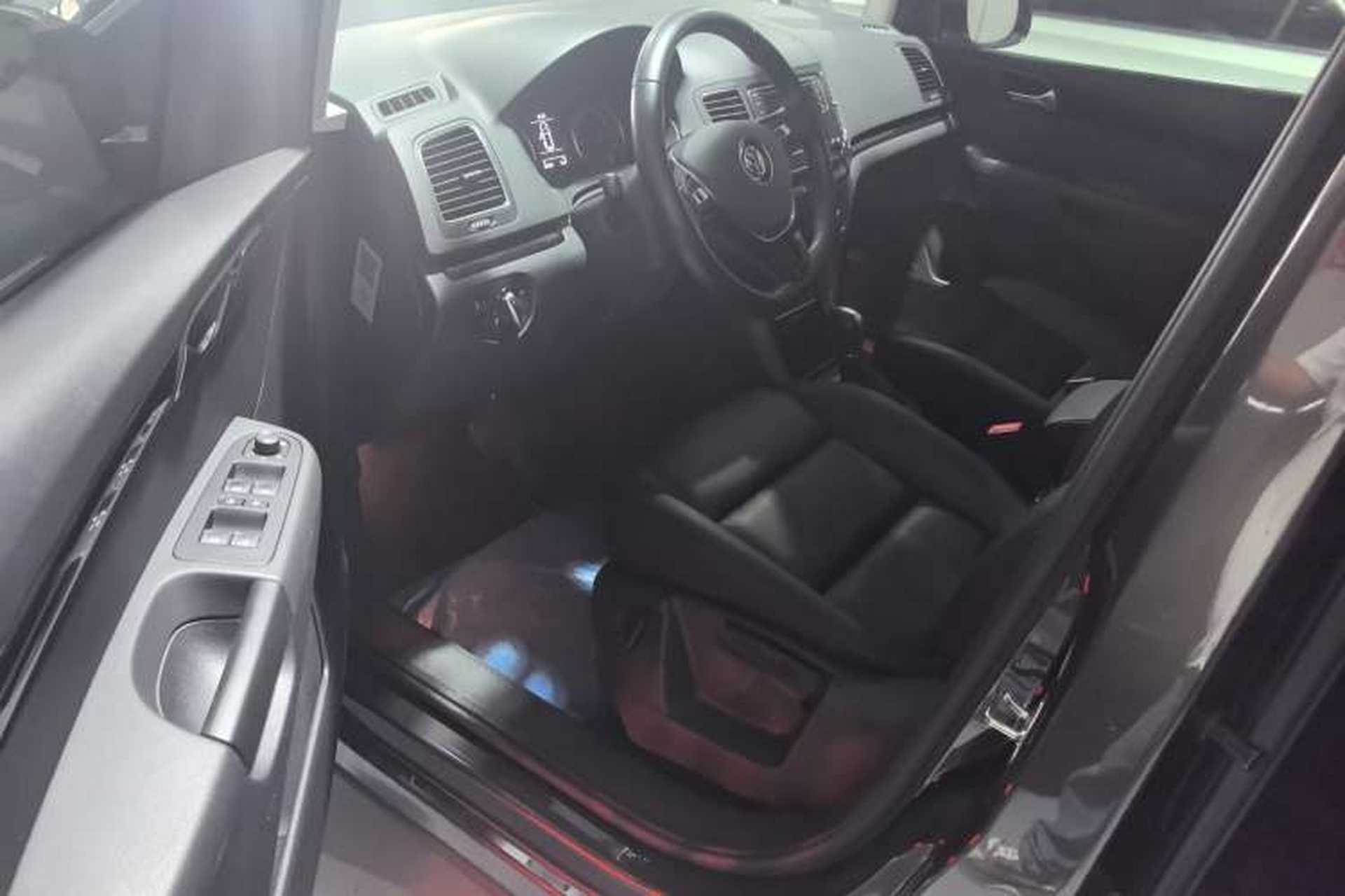 Used Volkswagen Sharan 2018 380TSI Luxury 7-Seater Interior 2