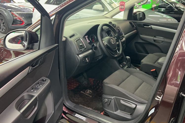 Used Volkswagen Sharan 2018 380TSI Comfort Edition 7-Seater Interior 2