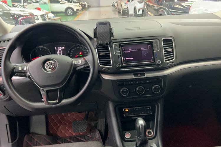 Used Volkswagen Sharan 2018 380TSI Comfort Edition 7-Seater Interior 3
