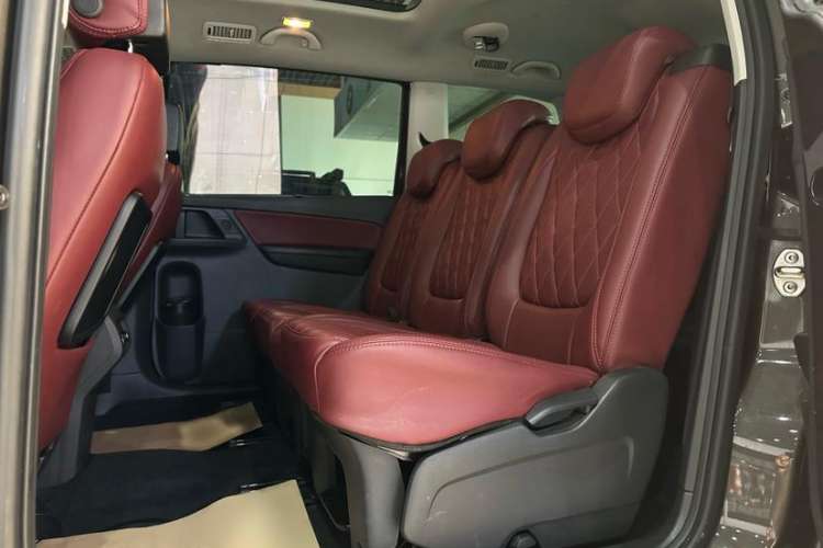 Used Volkswagen Sharan 2018 380TSI Comfort Edition 7-Seater Interior 4