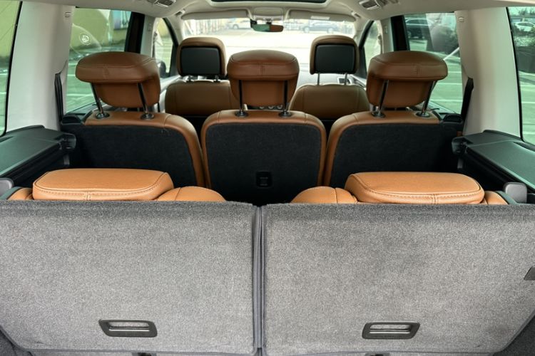Used Volkswagen Sharan 2018 380TSI Comfort Edition 7-Seater Interior 8