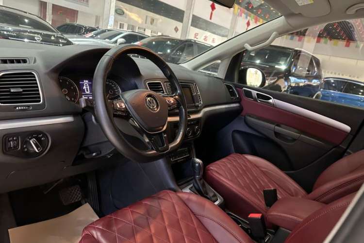 Used Volkswagen Sharan 2018 380TSI Comfort Edition 7-Seater Interior 9