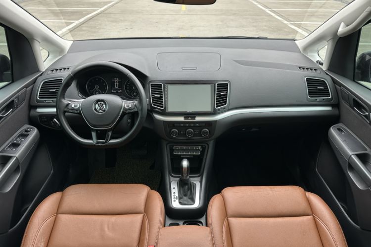 Used Volkswagen Sharan 2018 380TSI Comfort Edition 7-Seater Interior 9