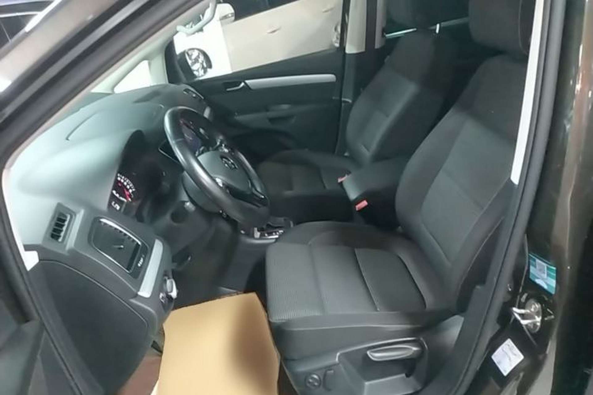 Used Volkswagen Sharan 2018 380TSI Comfort Edition 7-Seater Left Front Seat