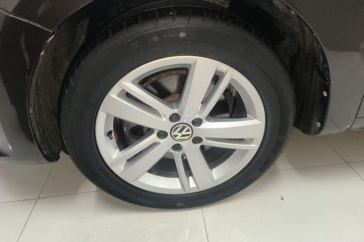 Used Volkswagen Sharan 2018 380TSI Comfort Edition 6-Seater Left Front Wheel Hub