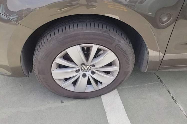 Used Volkswagen Sharan 2018 280TSI Enjoyment Model 7 Seats Left Front Wheel Hub