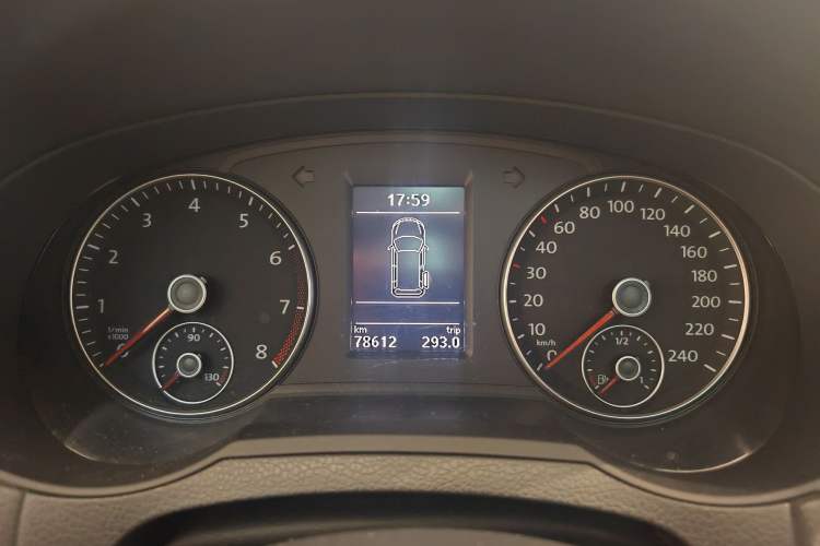 Used Volkswagen Sharan 2018 380TSI Comfort Edition 7-Seater Odometer Close Up
