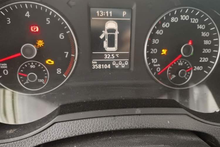 Used Volkswagen Sharan 2018 380TSI Comfort Edition 7-Seater Odometer Close Up