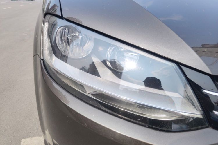 Used Volkswagen Sharan 2018 280TSI Enjoyment Model 7 Seats Right Front Headlight