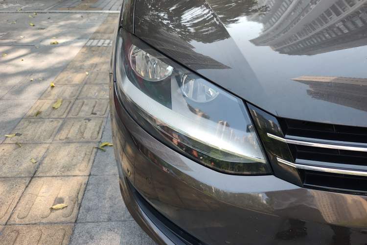 Used Volkswagen Sharan 2018 380TSI Comfort Edition 6-Seater Right Front Headlight
