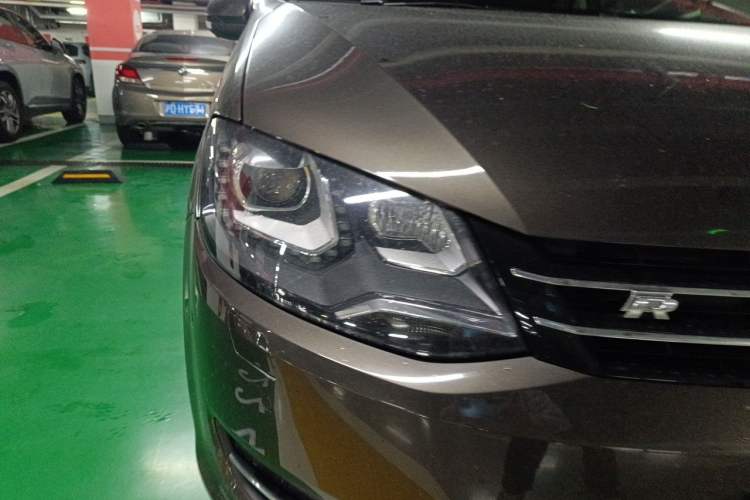 Used Volkswagen Sharan 2018 380TSI Flagship Model 6-Seater Right Front Headlight