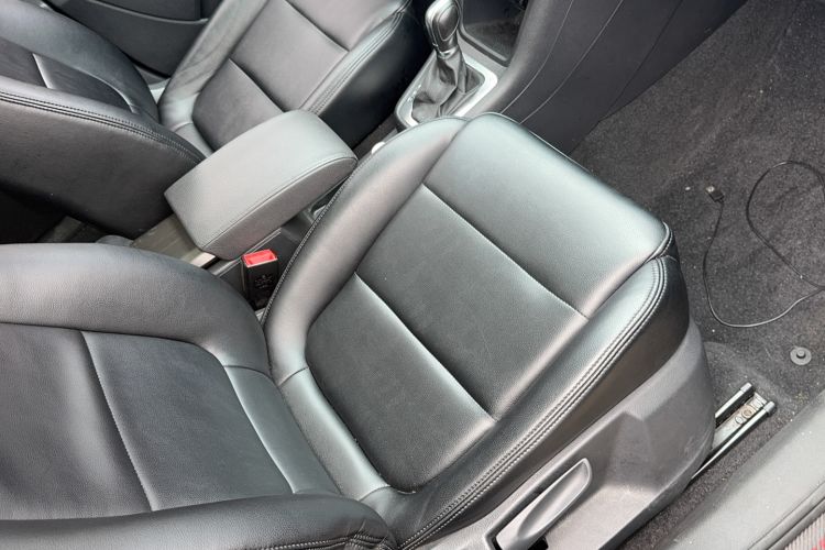 Used Volkswagen Sharan 2018 380TSI Comfort Edition 7-Seater Right Front Seat