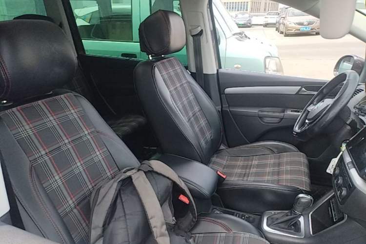Used Volkswagen Sharan 2018 280TSI Enjoyment Model 7 Seats Right Front Seat