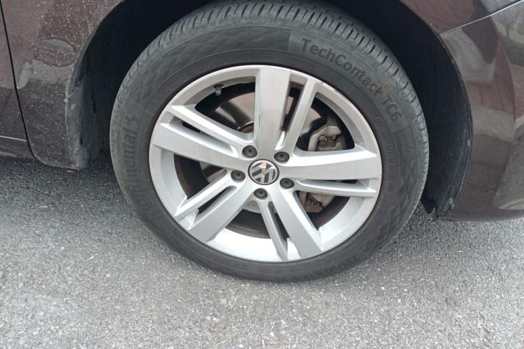 Used Volkswagen Sharan 2018 380TSI Comfort Edition 7-Seater Right Front Wheel Hub