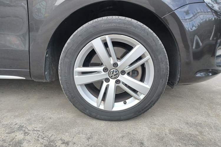 Used Volkswagen Sharan 2018 380TSI Comfort Edition 7-Seater Right Front Wheel Hub