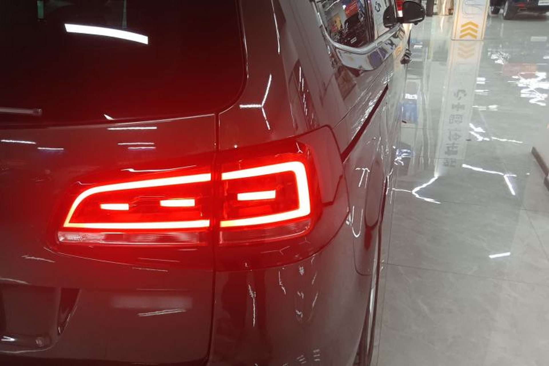 Used Volkswagen Sharan 2018 380TSI Comfort Edition 7-Seater Right Rear Taillight