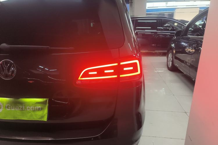 Used Volkswagen Sharan 2018 380TSI Comfort Edition 6-Seater Right Rear Taillight