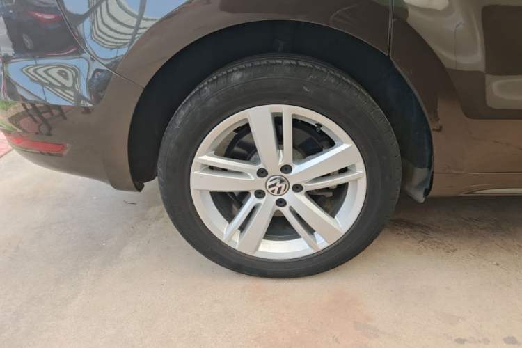 Used Volkswagen Sharan 2018 380TSI Comfort Edition 7-Seater Right Rear Wheel Hub