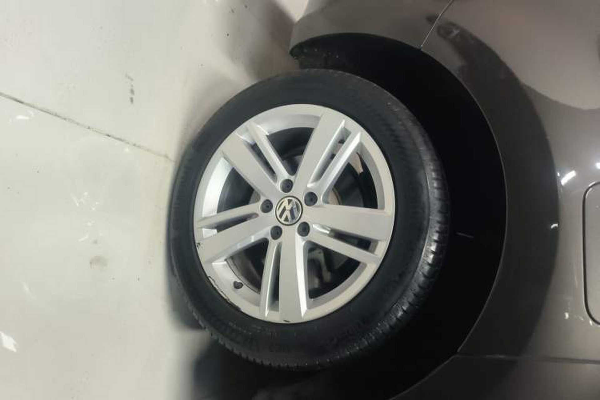 Used Volkswagen Sharan 2018 380TSI Comfort Edition 6-Seater Right Rear Wheel Hub