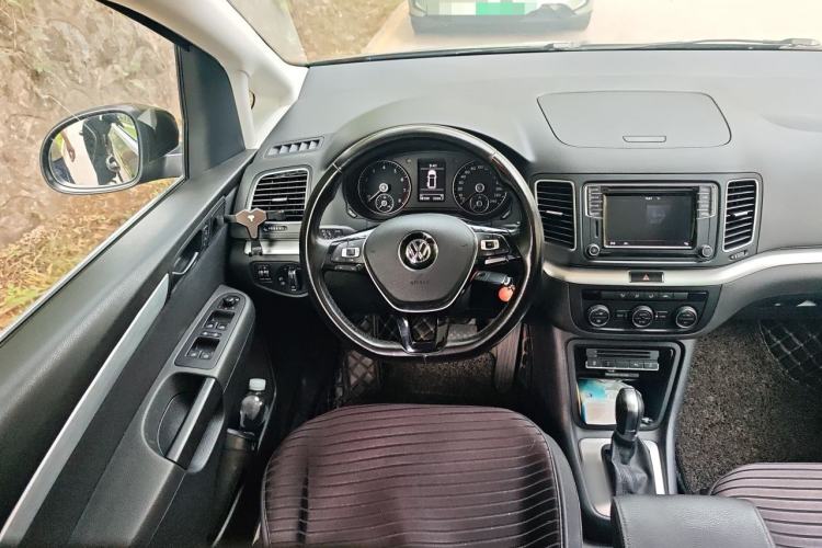 Used Volkswagen Sharan 2018 280TSI Enjoyment Model 7 Seats Steering Wheel