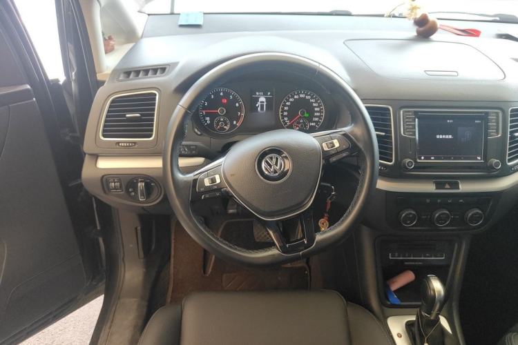 Used Volkswagen Sharan 2018 280TSI Enjoyment Model 7 Seats Steering Wheel