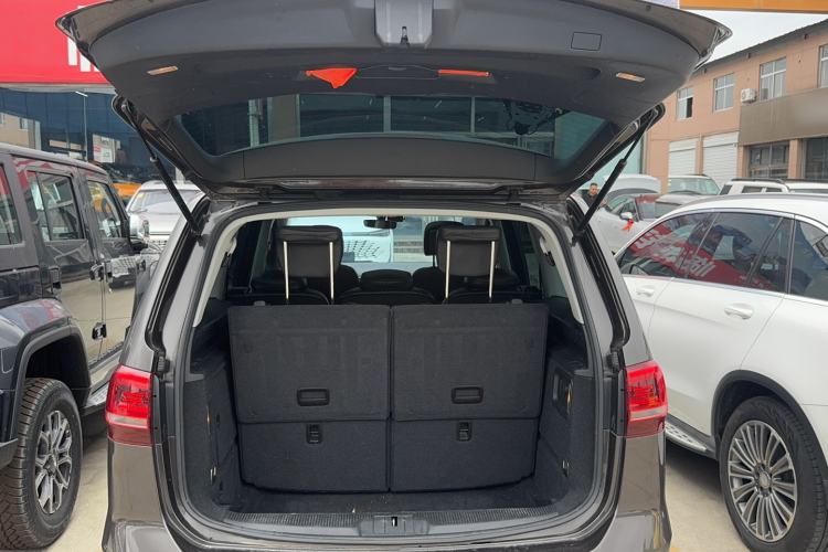Used Volkswagen Sharan 2018 380TSI Comfort Edition 7-Seater Trunk