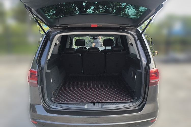 Used Volkswagen Sharan 2018 380TSI Comfort Edition 7-Seater Trunk