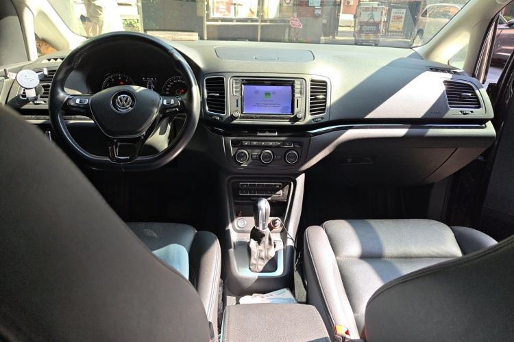 Used Volkswagen Sharan 2018 380TSI Enjoyment Edition Premium 7-Seater Center Console