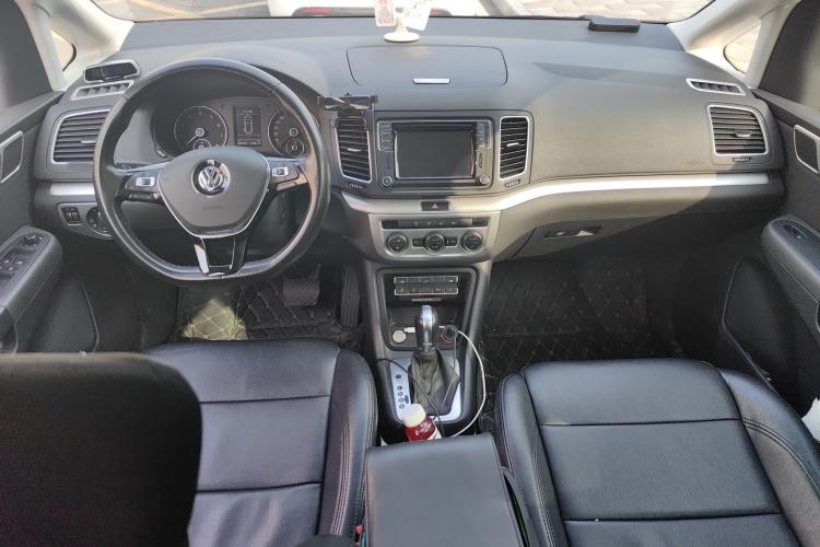 Used Volkswagen Sharan 2018 380TSI Comfort Edition 7-Seater Center Console