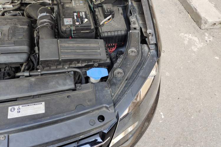 Used Volkswagen Sharan 2018 380TSI Luxury 6-Seater Engine Bay Left