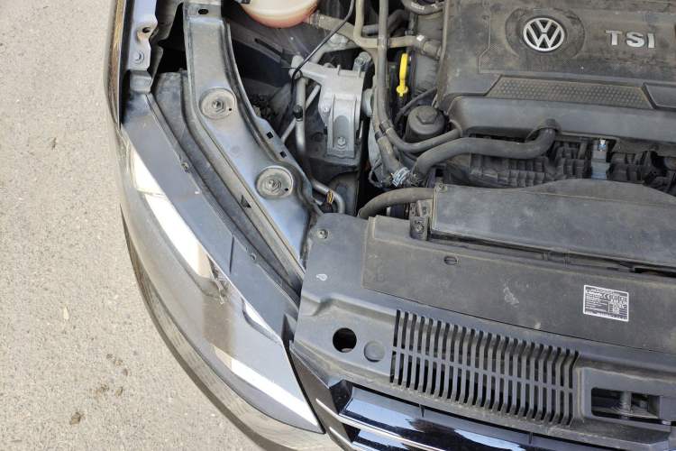 Used Volkswagen Sharan 2018 380TSI Luxury 6-Seater Engine Bay Right