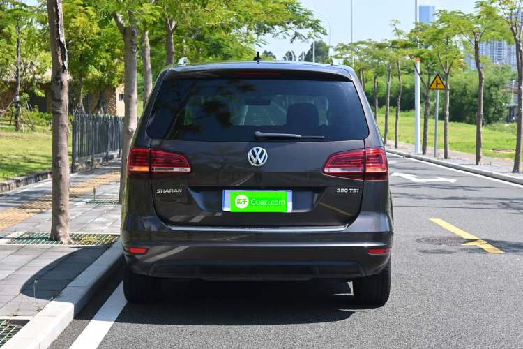 Used Volkswagen Sharan 2018 380TSI Comfort Edition 6-Seater Exterior 3