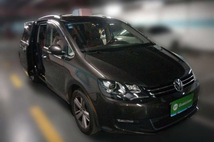 Used Volkswagen Sharan 2018 380TSI Comfort Edition 7-Seater Front Right 45 Deg
